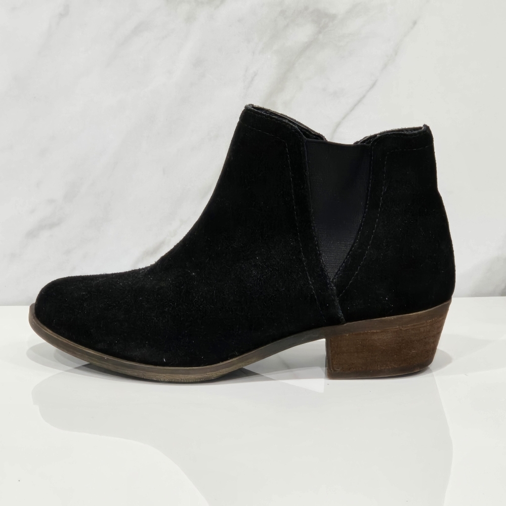 KENSIE GARRY black suede stacked heel booties size 8